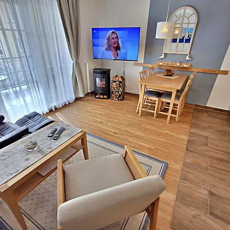 1 2 11 Inselstrand
